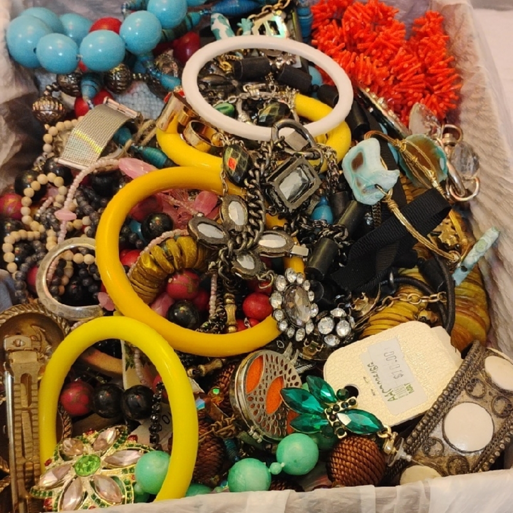 Mixed Loaded Jewelry Lot Necklaces,Brooches,Earrings ,Watches&Bands Plus W
